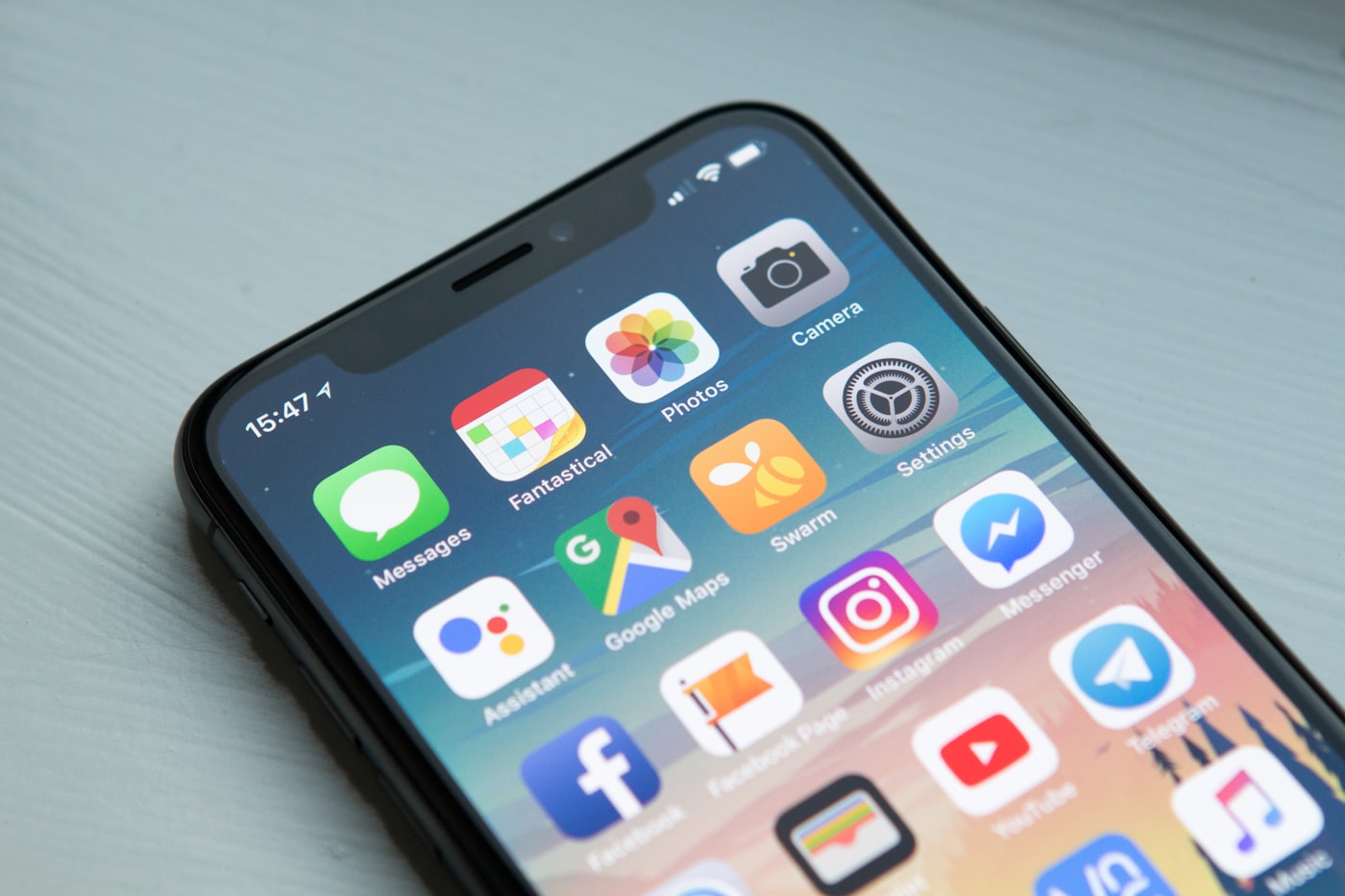 Smartphone com aplicativos de redes sociais